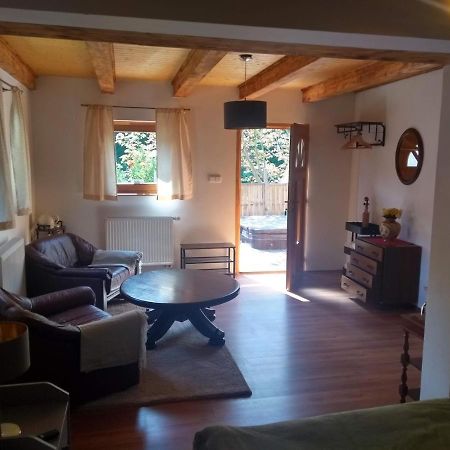 Stodola-Soukromy Apartman Pro Dva S Venkovni Virivkou Karlštejn Eksteriør billede