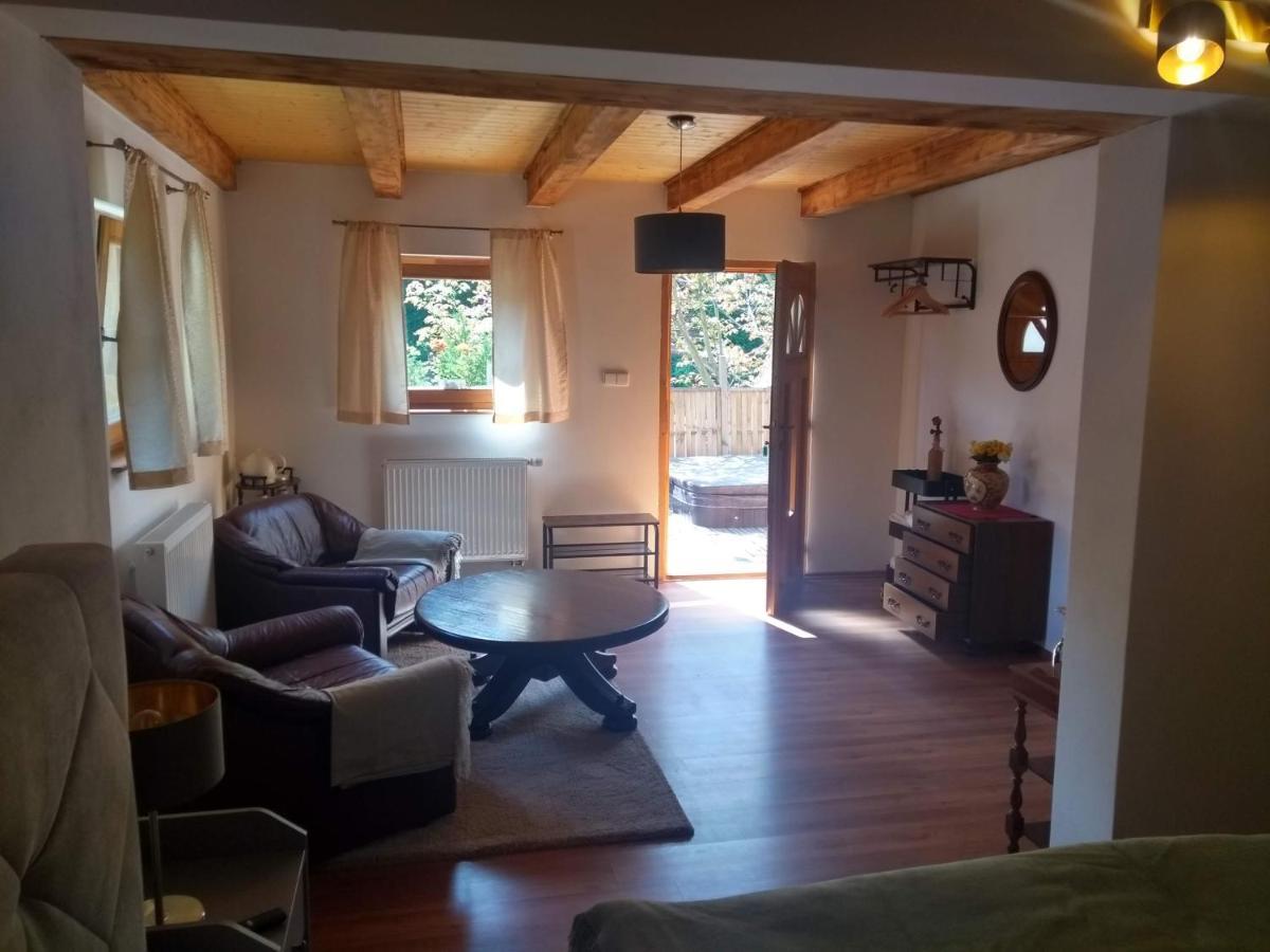 Stodola-Soukromy Apartman Pro Dva S Venkovni Virivkou Karlštejn Eksteriør billede